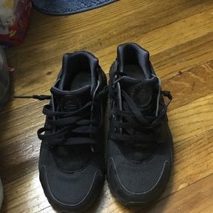 All Black Huaraches